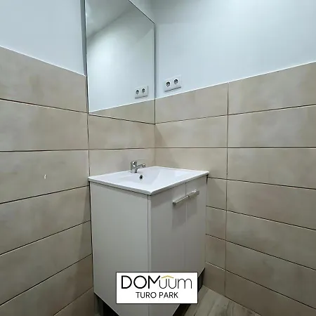 Domuum Holidays - Turo Park Apartment *